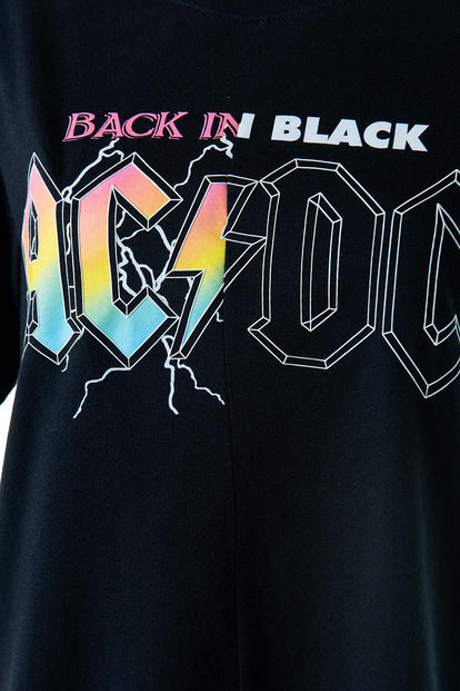  CAMISETA DE AC/DC N REGULAR FIT PARA MUJER
