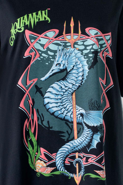 Card slide image -  CAMISETA DE AQUAMAN REGULAR FIT PARA HOMBRE