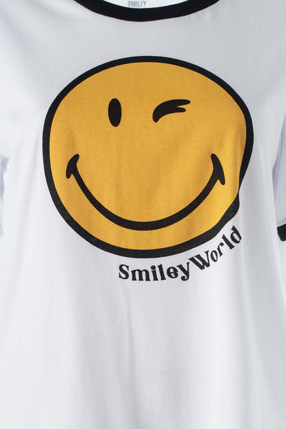  PIJAMA DE SMILEY AMARILLA Y BLANCA DE PANTALÓN CORTO PARA MUJER