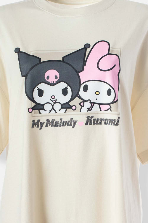 Card slide image -  CAMISETA DE MY MELODY & KUROMI RELAX FIT PARA MUJER