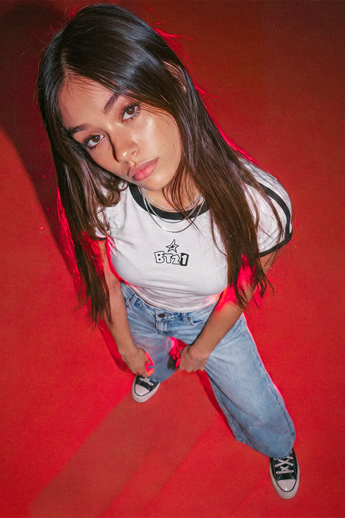 Card slide image -  CAMISETA DE BT21 CROP TOP FIT PARA MUJER