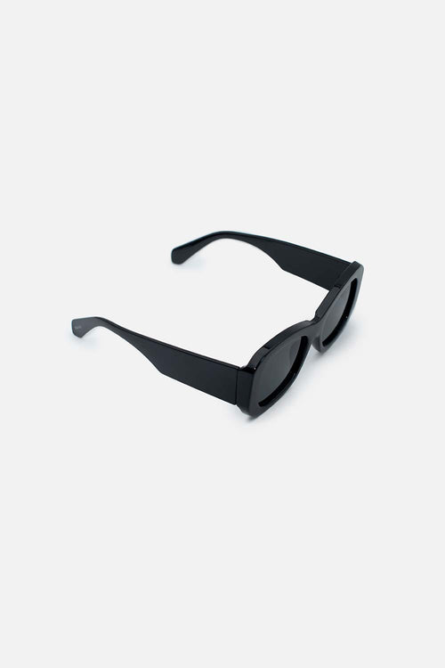 Card slide image -  GAFAS DE SOL MARCO NEGRO DE MOVIES GÉNERO NEUTRO